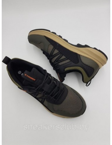 Кроссовки мужские повседневные...