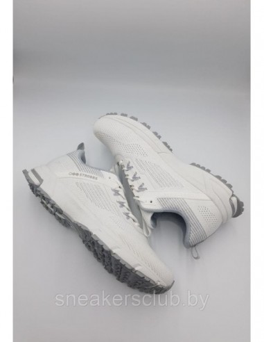 Кроссовки мужские повседневные...